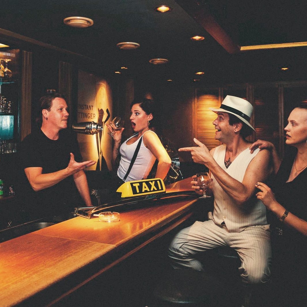 Love Shack – TAXI , Livemusik Atelier Bar Münster Love Shack - TAXI. Ronald Lechtenberg (guit, voc), Ley (bass) und Romana Dombrowski (voc). Ihre Art, die Klassiker der Soul und R n‘ B Ära neu zu interpretieren, ist sowohl mitreißend als auch unterhaltsam. Hinzu kommen Eigenkompositionen von TAXI Gründer Ronald Lechtenberg. Mit Überraschungsgästen ist zu rechnen!